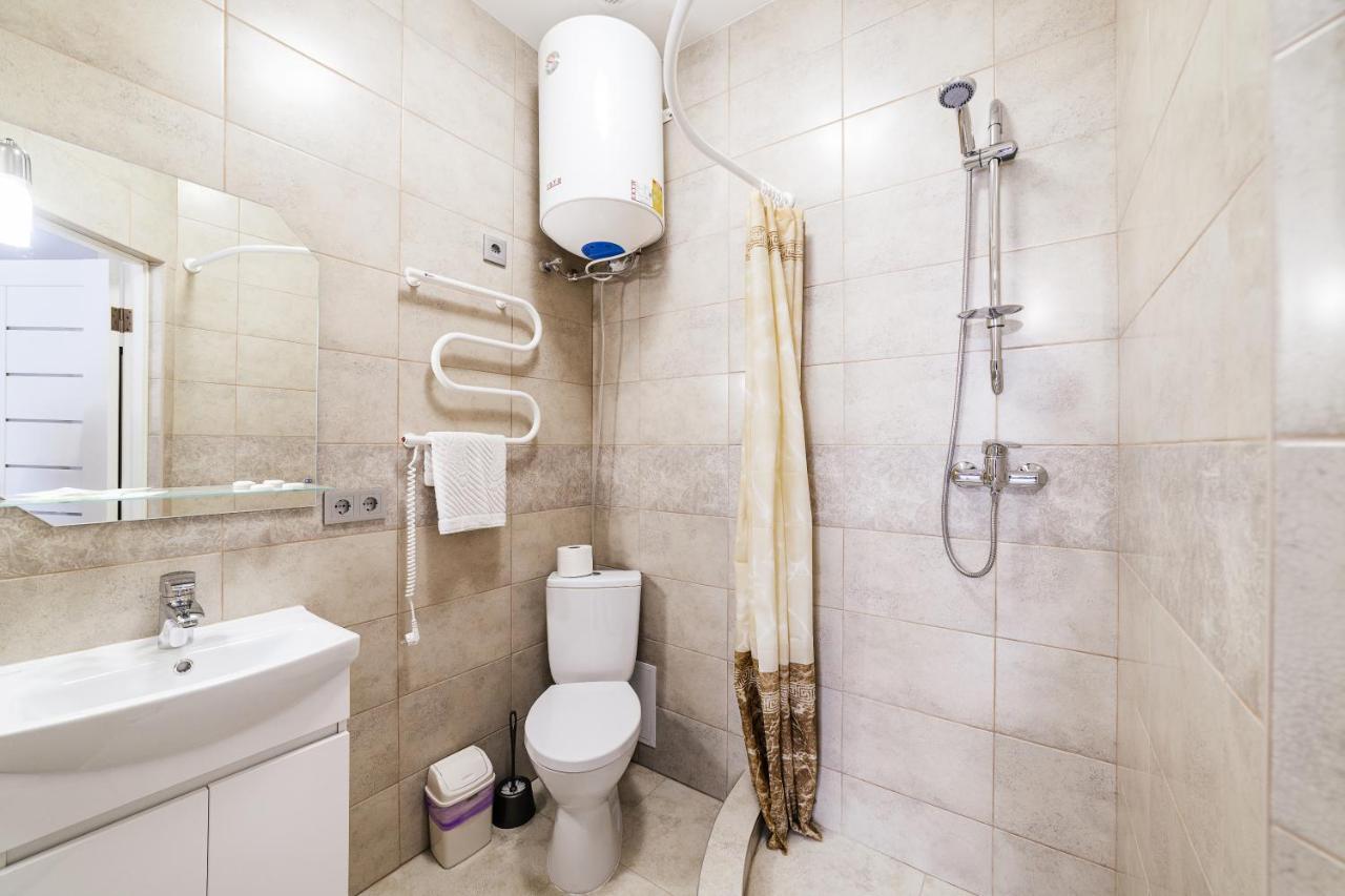 Appartement Затишні Смарт-Квартири В Історичному Центрі! à Oujhorod Extérieur photo