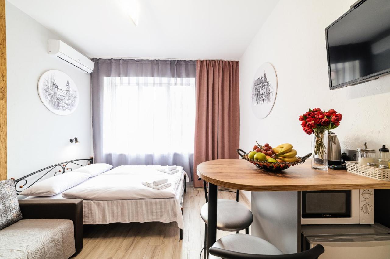 Appartement Затишні Смарт-Квартири В Історичному Центрі! à Oujhorod Extérieur photo