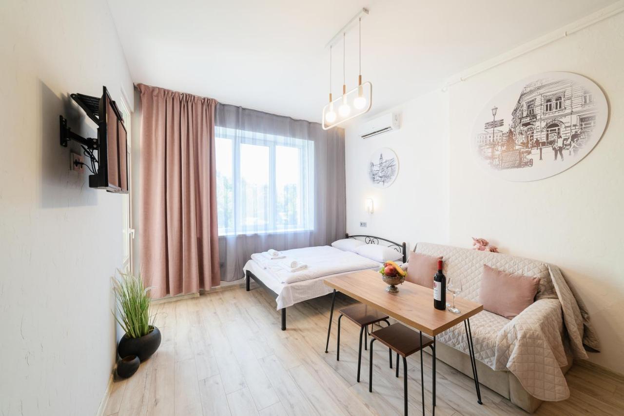 Appartement Затишні Смарт-Квартири В Історичному Центрі! à Oujhorod Extérieur photo