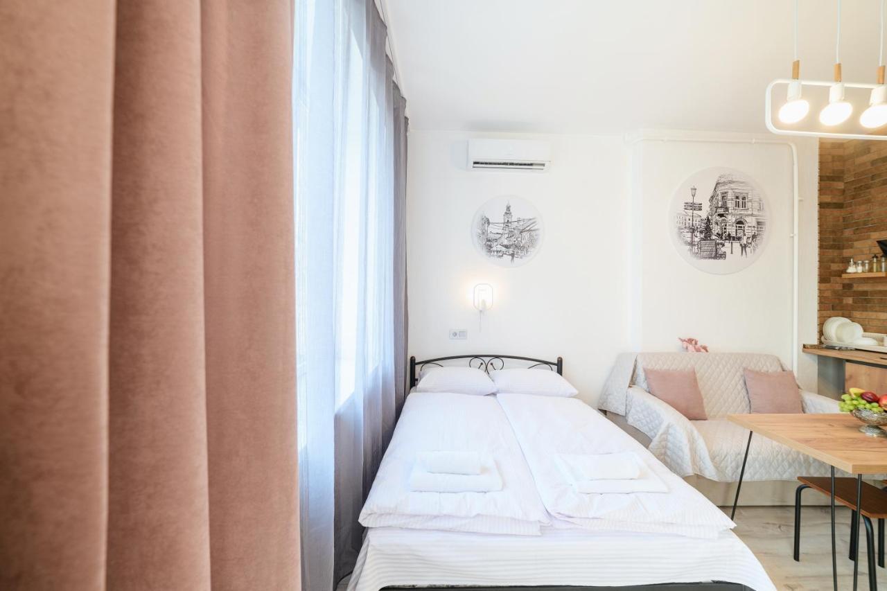 Appartement Затишні Смарт-Квартири В Історичному Центрі! à Oujhorod Extérieur photo