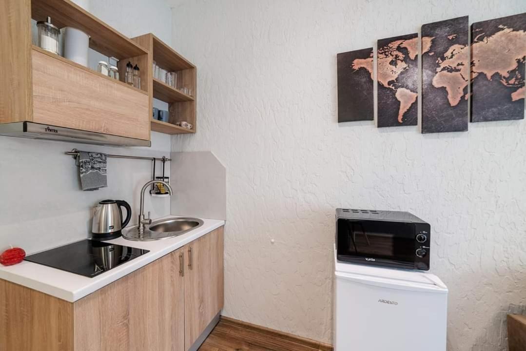 Appartement Затишні Смарт-Квартири В Історичному Центрі! à Oujhorod Extérieur photo