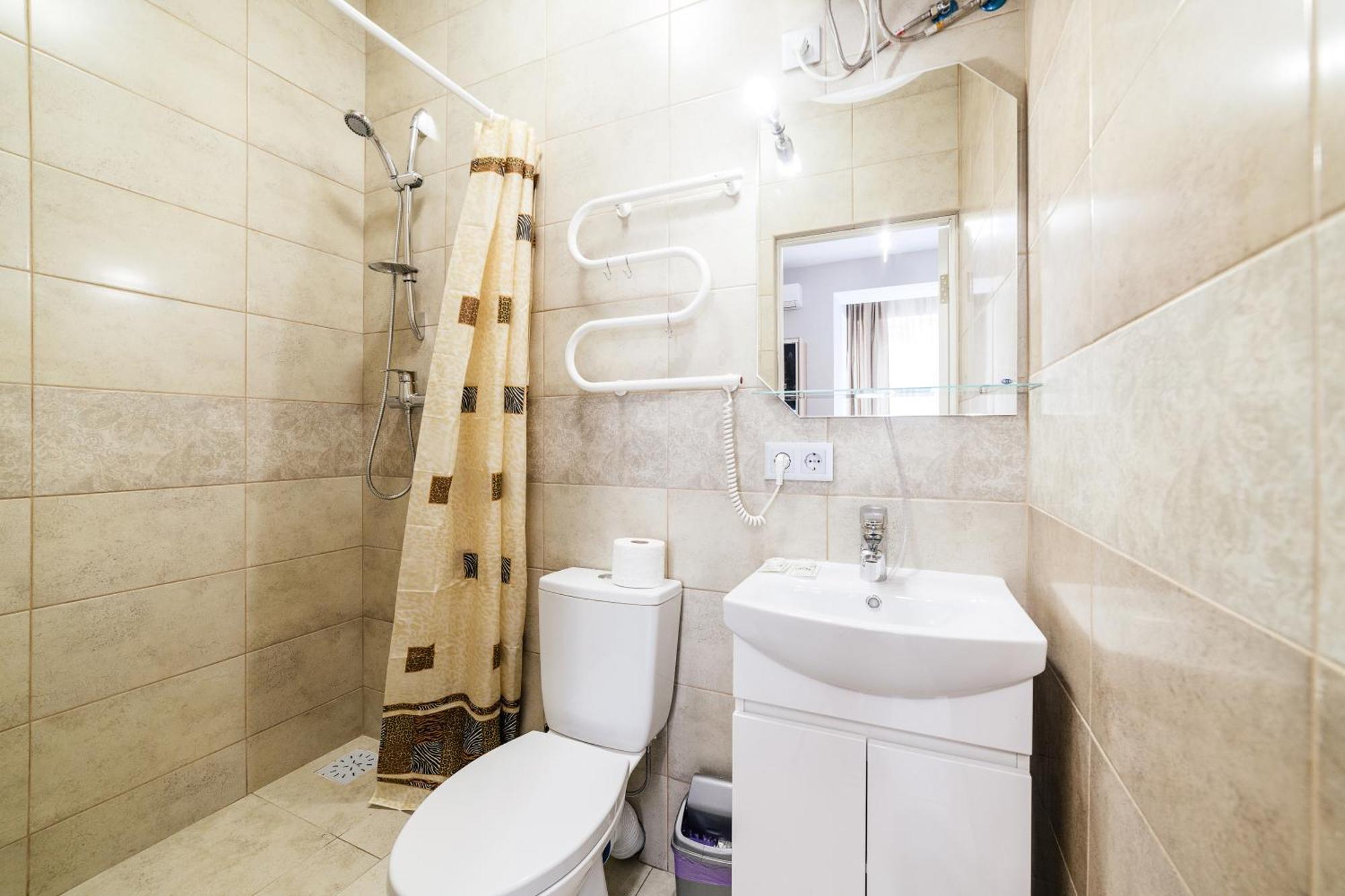 Appartement Затишні Смарт-Квартири В Історичному Центрі! à Oujhorod Extérieur photo