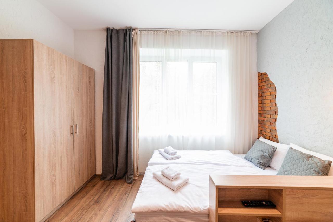 Appartement Затишні Смарт-Квартири В Історичному Центрі! à Oujhorod Extérieur photo